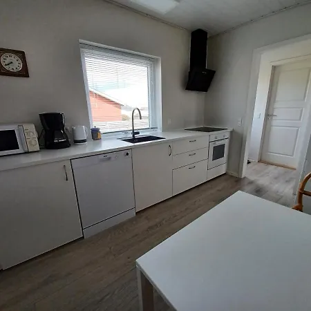 Nyrenoveret Sommerhus 200 M Fra Vesterhavet