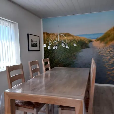 Nyaraló Nyrenoveret Sommerhus 200 M Fra Vesterhavet